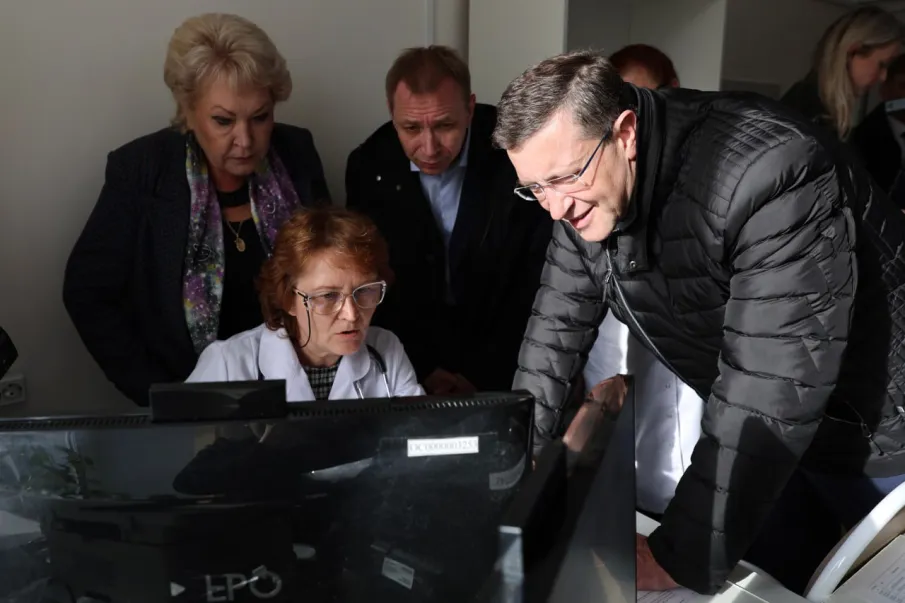 Глеб Никитин проверил качество ремонта в Вачской ЦРБ, которая войдет в состав Окского межрайонного медицинского центра