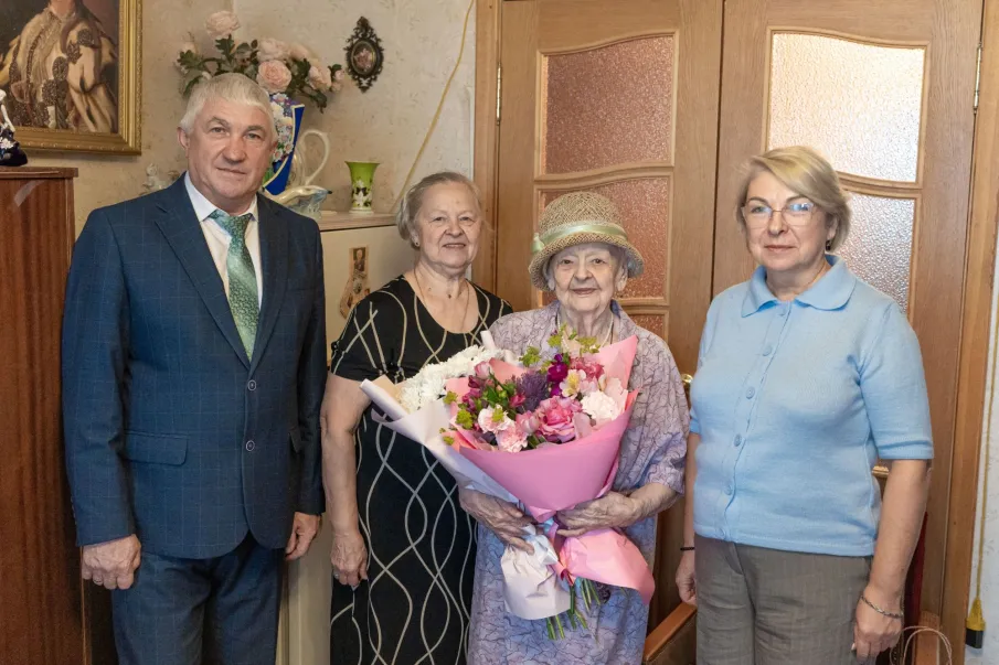 Поздравляем со 102-летием!