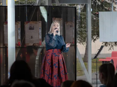 День матери 2025