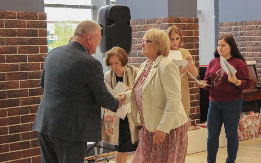 "Душевный огонек" для ветеранов педагогического труда