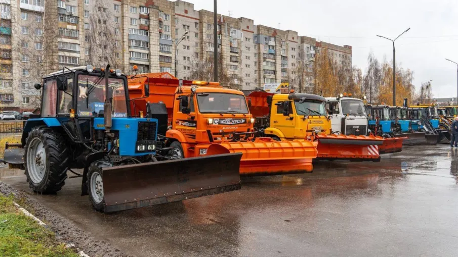 Смотр готовности спецтехники к работе в зимних условиях