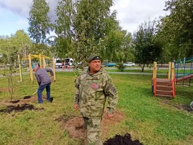 Парк Юбилейный: акция по высадке деревьев