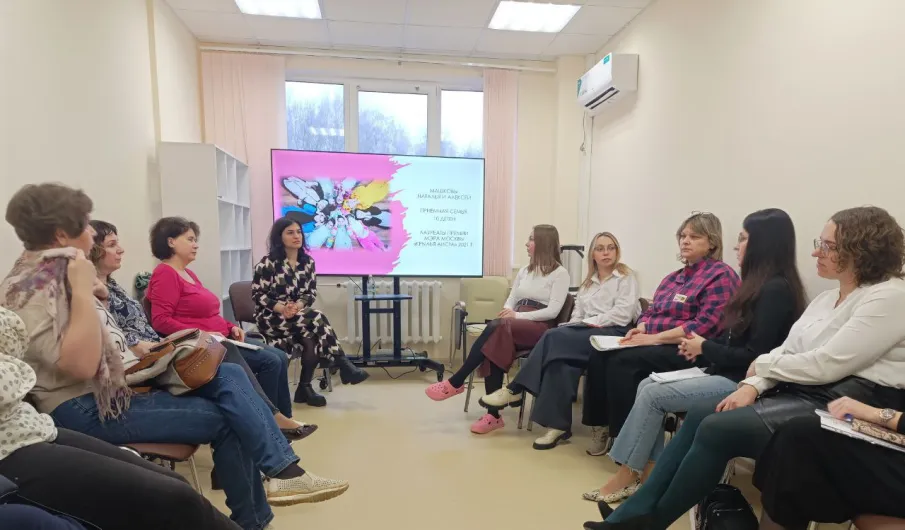 В «Школе приёмного родительства» для нижегородцев запустят 22 новых потока обучения