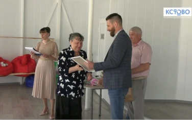 Награждение активистов, помогающим людям справиться с зависимостью.