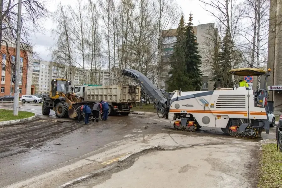 Ямочный ремонт в разгаре
