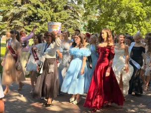 В добрый путь, выпускники!