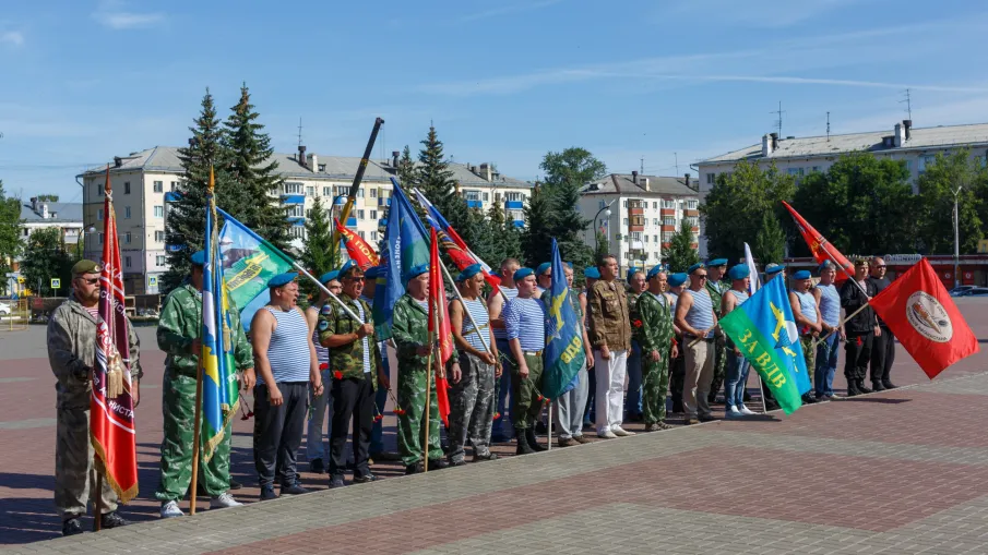 Митинг, посвященный дню воздушно-десантных войск